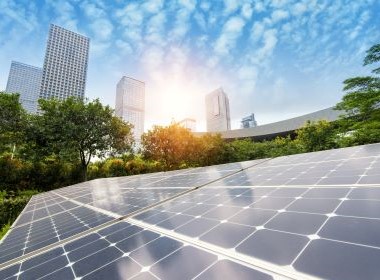 people-installing-solar-panels-on-a-residential-home-green-energy-adoption-renewable-power-for-houses-stock-photo-with-side-copy-space